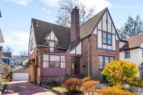 116 Reed Ave, Pelham, NY, 10803-2438 | Card Image