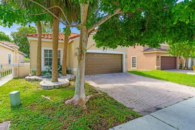 6232 Nw 36th Ave, House other with 3 bedrooms, 2 bathrooms and null parking in Coconut Creek FL | Image 3