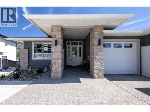 1077 Loseth Dr, Kelowna, BC, V1P0A1 | Card Image