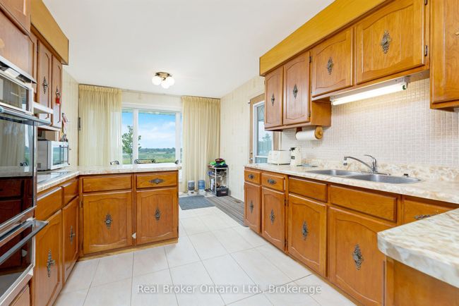 9110 10 Th Line, House other with 3 bedrooms, 1 bathrooms and 8 parking in Norval ON | Image 18