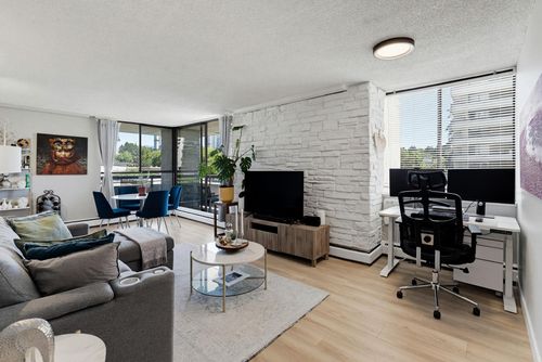 302-3737 Bartlett Crt, Burnaby, BC, V3J7E3 | Card Image