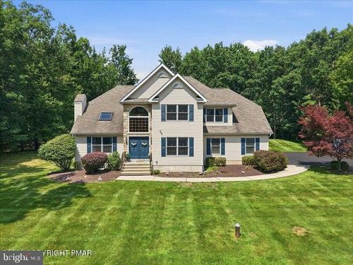 1220 Overlook Ct, Saylorsburg, PA, 18353-8652 | Card Image