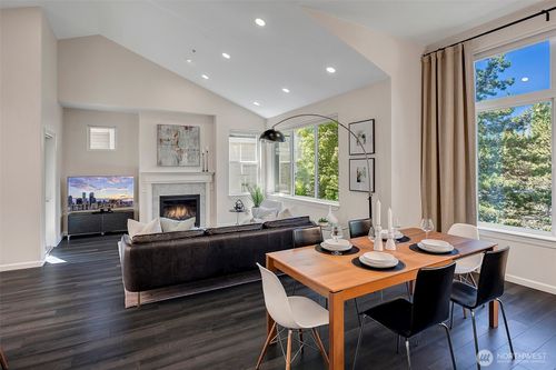 unit-302-6831 Ne 170th St, Kenmore, WA, 98028-3907 | Card Image