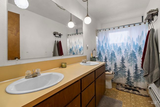 1090 Desjardin Rd, House other with 3 bedrooms, 2 bathrooms and 2 parking in Deary ID | Image 12