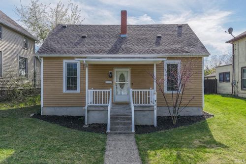 736 N Lafontaine St, Huntington, IN, 46750-2009 | Card Image