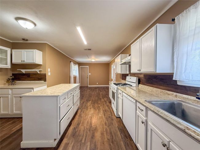3321 Tanglebriar Dr, House other with 3 bedrooms, 2 bathrooms and 2 parking in Pasadena TX | Image 8