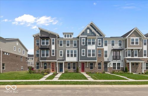 7317 Bayview Run, Mccordsville, IN, 46055-9841 | Card Image
