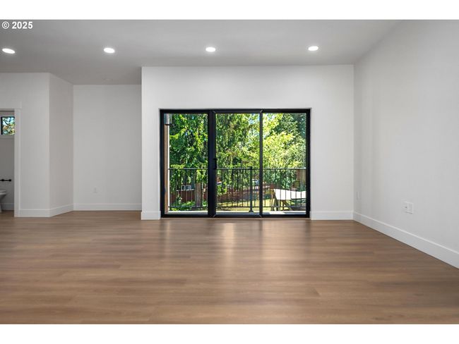 Living Room | Image 14