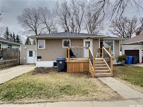 1726 3rd Street, Estevan, SK, S4A0S8 | Card Image