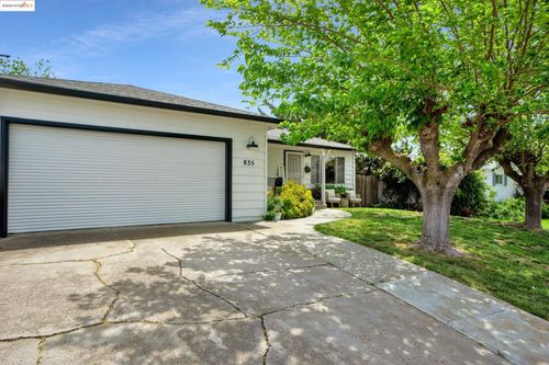 835 Elm Way, Rio Vista, CA, 94571-1411 | Card Image