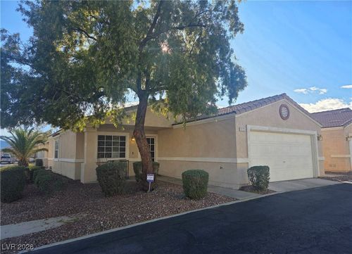 5123 Mascaro Dr, Las Vegas, NV, 89122-8112 | Card Image