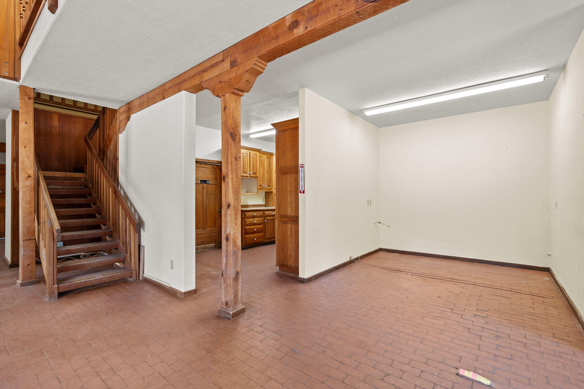 Commercial Sale in Corrales 5