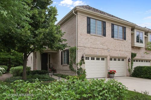 2269 Royal Ridge Dr, Northbrook, IL, 60062-8608 | Card Image
