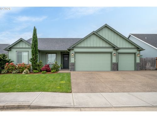 740 E Roosevelt St, Carlton, OR, 97111-9126 | Card Image