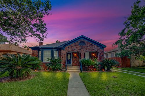 4828 Wharton Dr, Galveston, TX, 77551-4575 | Card Image