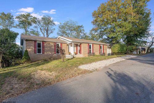 801 Cottonwood Drive, Morgantown, WV, 26505 | Card Image