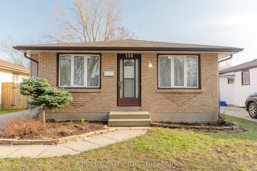 136 Lacey Cres, London, ON, N6E2E7 | Card Image