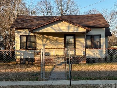 300 W 7th St, Smackover, AR, 71762-1704 | Card Image