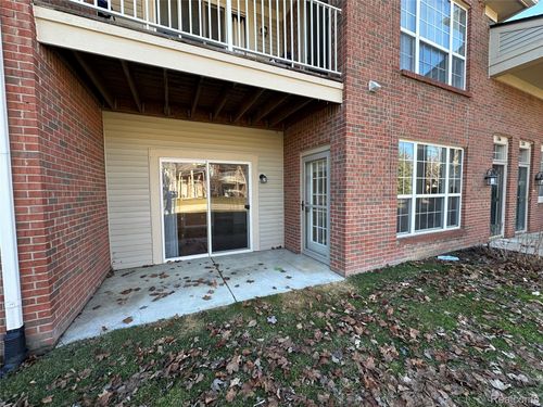 13106 Chesapeake Circle, Walled Lake, MI, 48390 | Card Image