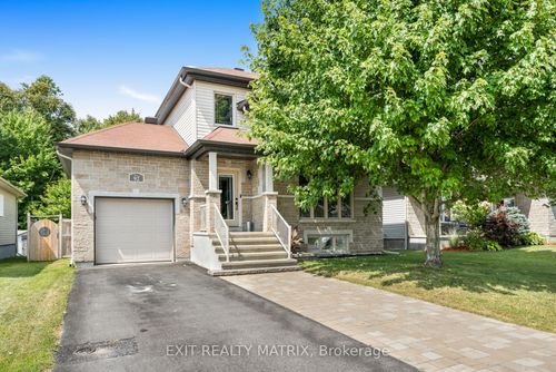 92 Giroux St, Limoges, ON, K0A2M0 | Card Image