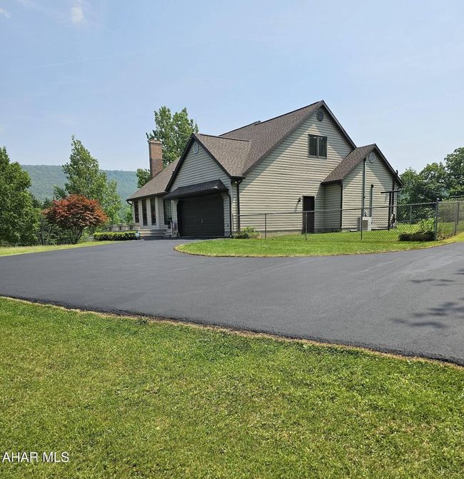1474 Locke Mountain Rd, House other with 3 bedrooms, 3 bathrooms and null parking in HOLLIDAYSBURG PA | Image 49
