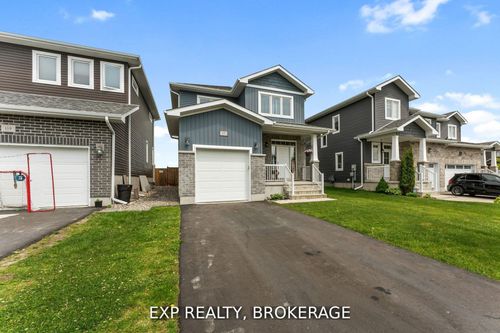 107 Hazlett St, Amherstview, ON, K7N0C1 | Card Image