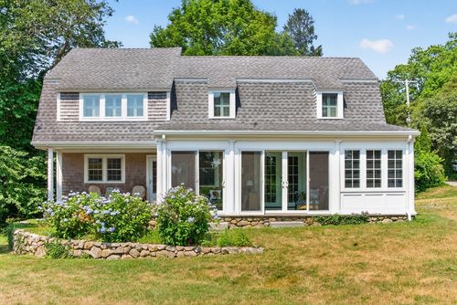 51 Davis St, Vineyard Haven, MA, 02568-5876 | Card Image