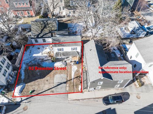 92 Brewster St, Portsmouth, NH, 03801-3965 | Card Image