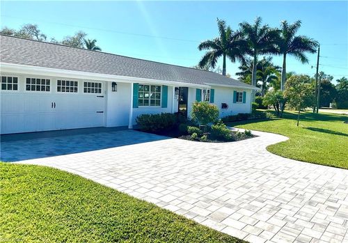 1086 N Town And River Dr, FORT MYERS, FL, 33919-5916 | Card Image