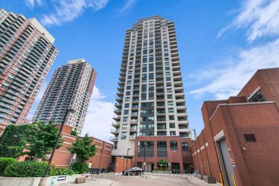 2708 - 1410 Dupont St, Condo with 1 bedrooms, 1 bathrooms and 1 parking in Toronto ON | Image 2