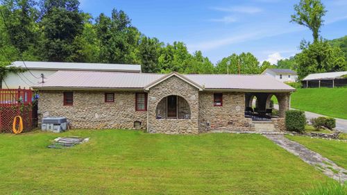 21 Vista Rd, Manchester, KY, 40962-8268 | Card Image