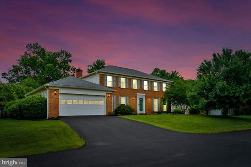 1008 Riva Ridge Dr, GREAT FALLS, VA, 22066-1620 | Card Image