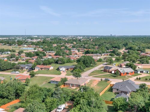 916 E Hill St, Oklahoma City, OK, 73105-7632 | Card Image