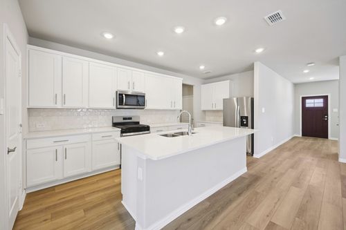 2016 Carriage Ct, Dallas, TX, 75201 | Card Image