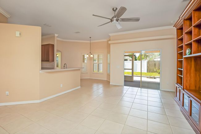 364 Sw Aero Cir, House other with 3 bedrooms, 2 bathrooms and null parking in Port St. Lucie FL | Image 11