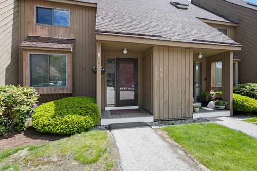 4 Clinton Ct, Merrimack, NH, 03054-3457 | Card Image