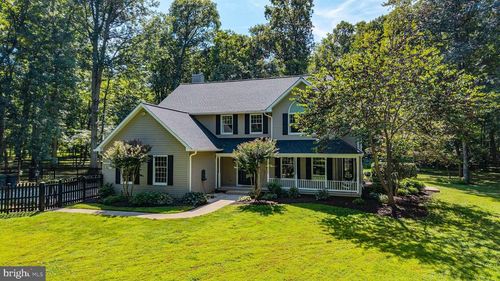 16935 Ketoctin Church Rd, Purcellville, VA, 20132-3542 | Card Image
