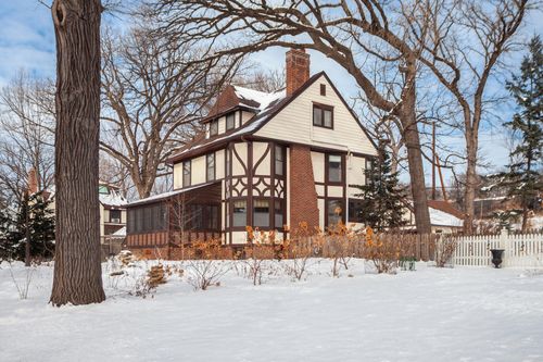 1933 E River Ter, Minneapolis, MN, 55414-3673 | Card Image