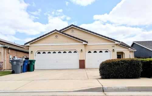 3462 Shaft St, Selma, CA, 93662-4285 | Card Image