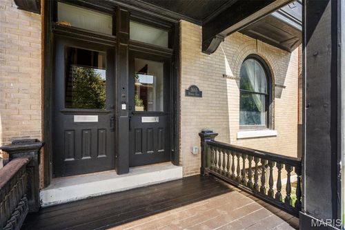 3665 Russell Blvd, Saint Louis, MO, 63110-3705 | Card Image