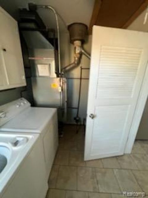 2224 Guthrie Ave, Royal Oak, MI, 48067-3527 | Card Image