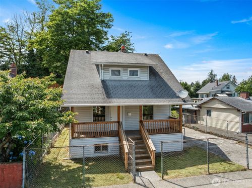 6719 46th Avenue S, Seattle, WA, 98118 | Card Image