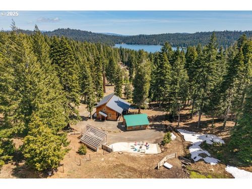 7874 Hyatt Prairie Rd, Ashland, OR, 97520-9449 | Card Image
