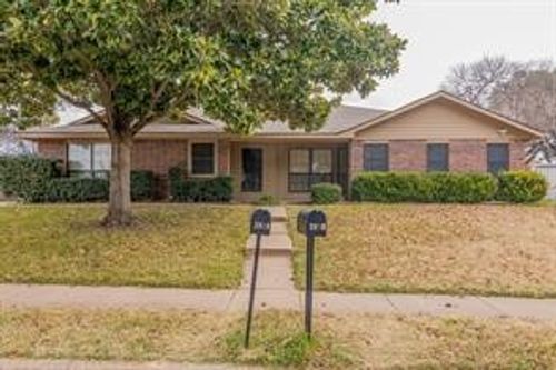 2918 Kathleen Ln, Euless, TX, 76039-7819 | Card Image