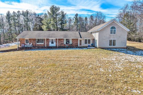 226 Magnolia Ln, Callaway, VA, 24067-4418 | Card Image