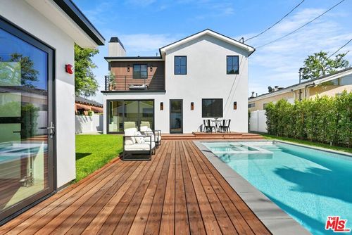 4153 Vantage Ave, Studio City, CA, 91604-2063 | Card Image