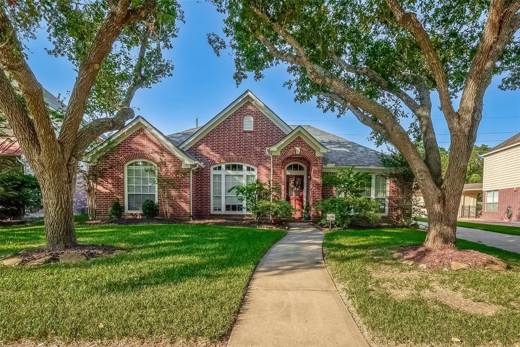 Canyon Crest Dr, Sugar Land, TX 77479