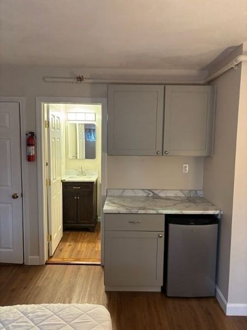 apt-19-232 North Rd, Bedford, MA, 01730-1067 | Card Image