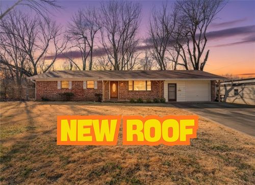 401 Sanders Ave, Springdale, AR, 72764-2337 | Card Image