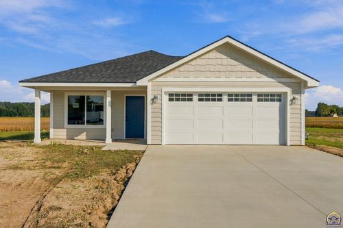 1923 Nw Greenwood Ct, Topeka, KS, 66608-2215 | Card Image